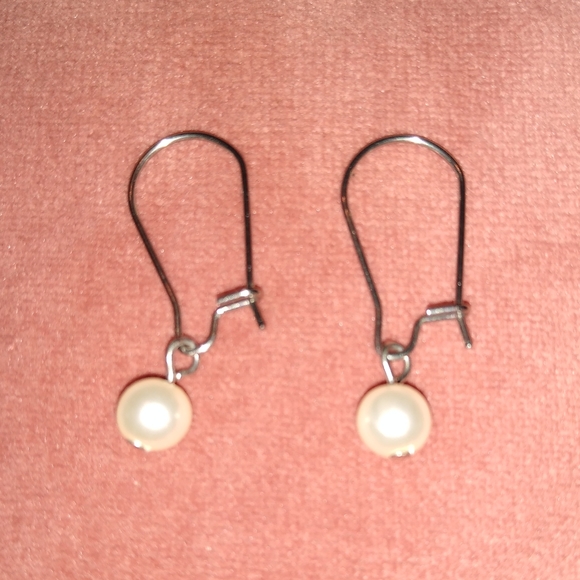 Cream Pearl Drop Handmade Earrings Stainless Steel Wire Mini Dangle Pearls KATTA - Picture 4 of 5
